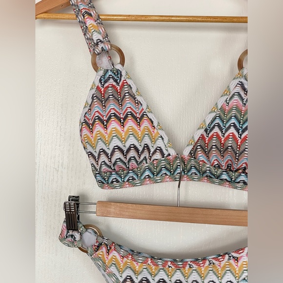 NWT CUPSHE Chevron V-Neck Triangle Top & O-Ring Hipster Bikini Set - Picture 1 of 8